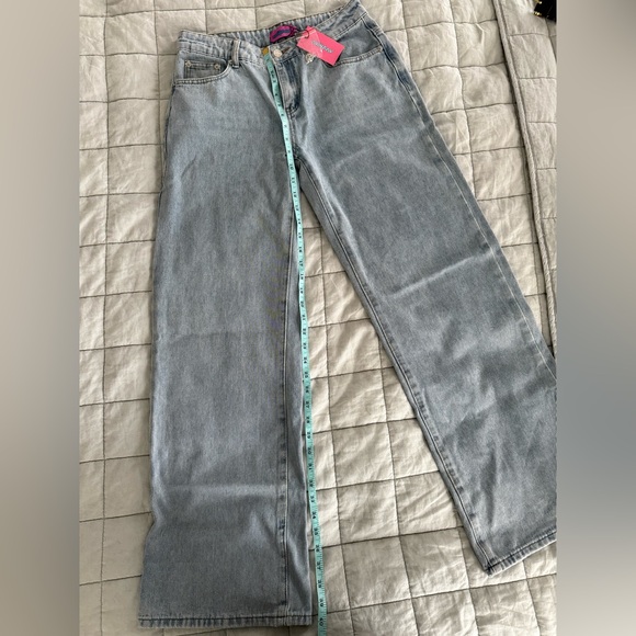 Edikted Raelynn Low Rise Jeans - Picture 8 of 8